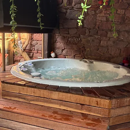 Le Grenier - Piscine Et *